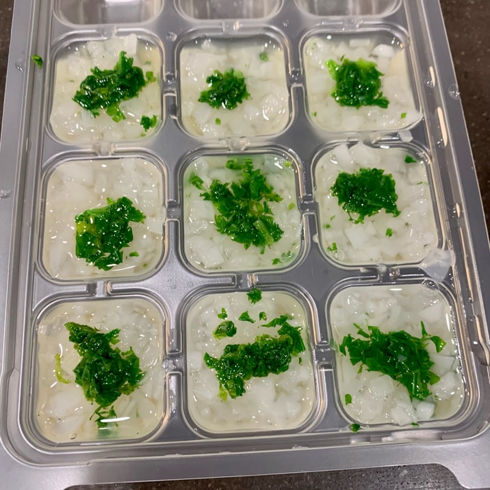 【離乳食中期】レンジかつおだしのかぶスープ